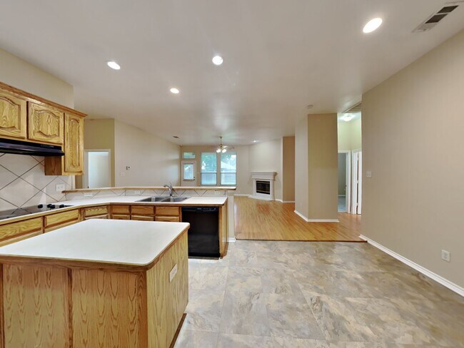 Photo - Beautiful Brick one story home in Grand Pr...