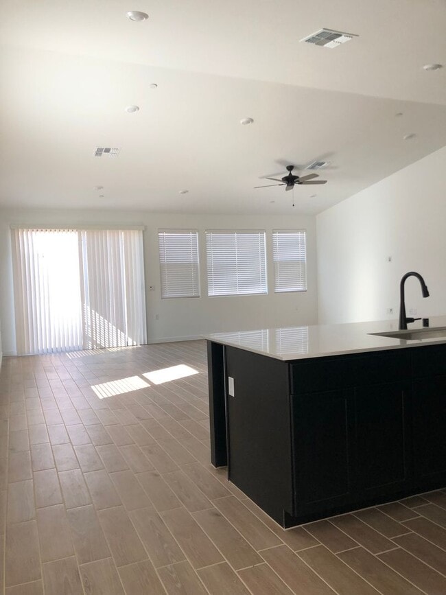 Photo - New Build, Modern Home in SW Bakersfield