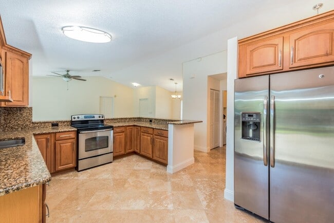 Building Photo - 5514 NW 41st Ter Rental