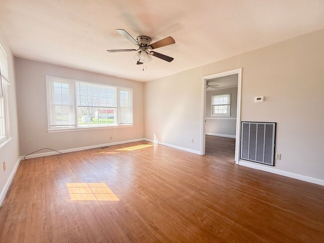 Photo - Spacious 3-Bedroom Home with Screened-In Porch and Ample Parking in Cookeville