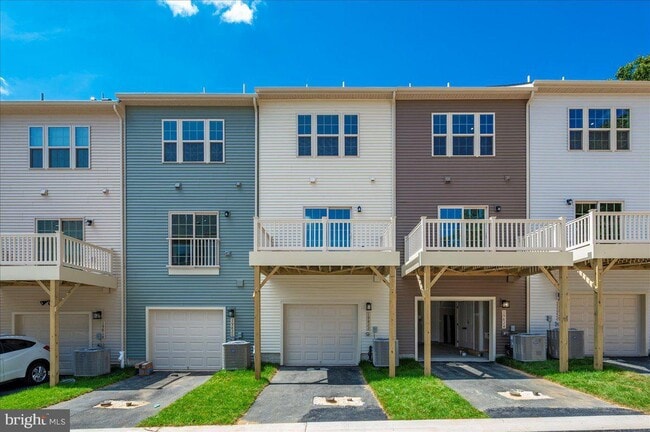 Atrás - 19822 Habitat Ter