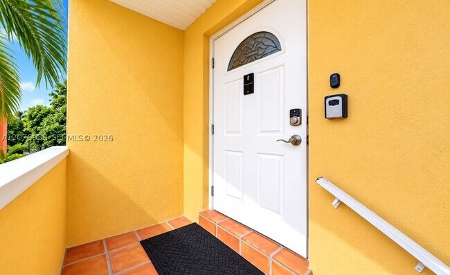 Photo - 985 SW 10th St Unit 1