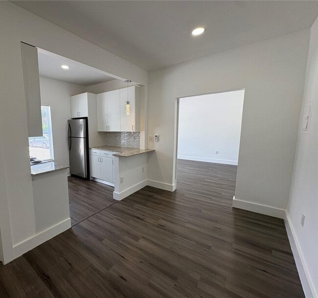 Photo - 3237 SW 4th St Unit 6
