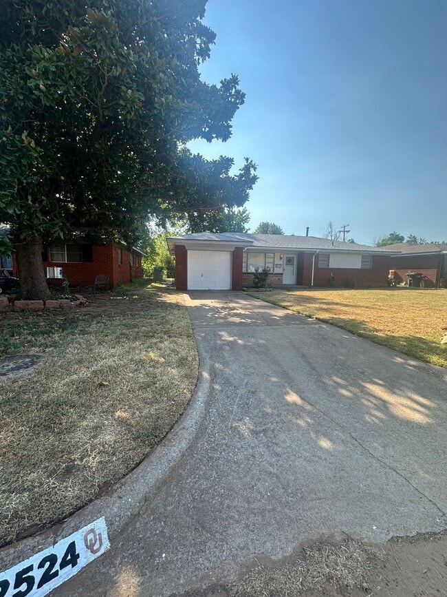 Photo - 2524 Eagle Dr
