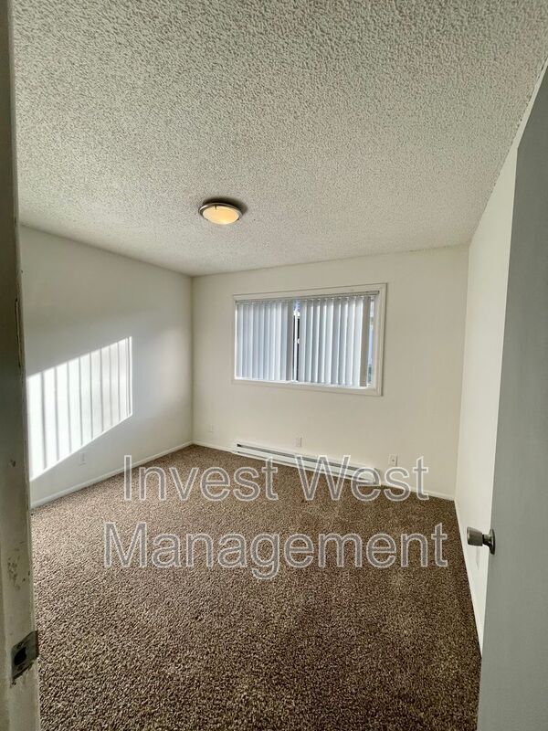 Photo - 1940-1933 33rd Ave Unit 05