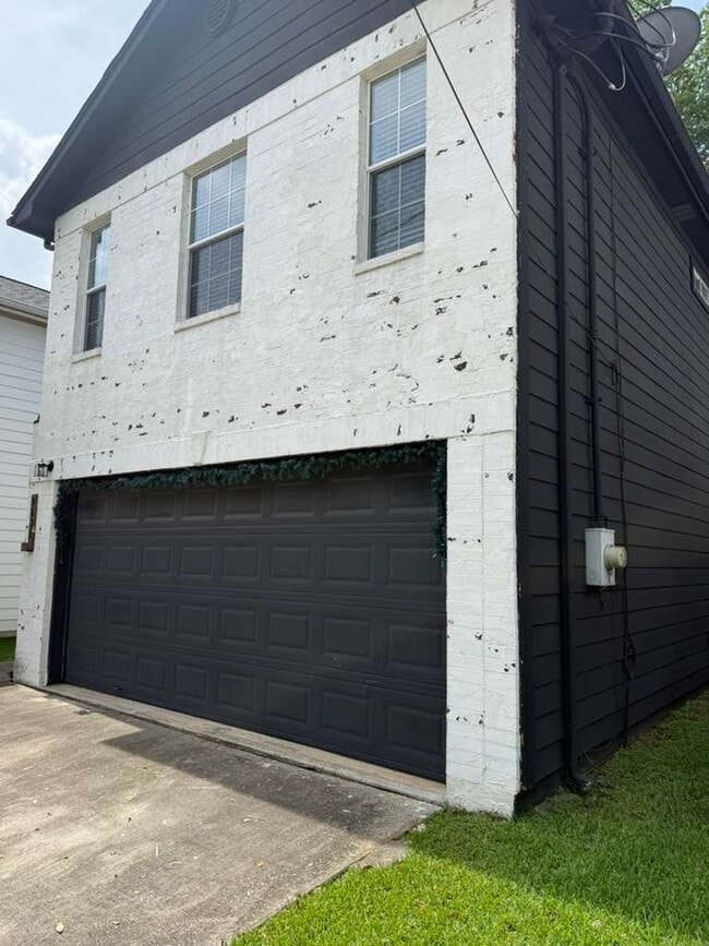 Photo - 9623 Elmview Pl Unit 1