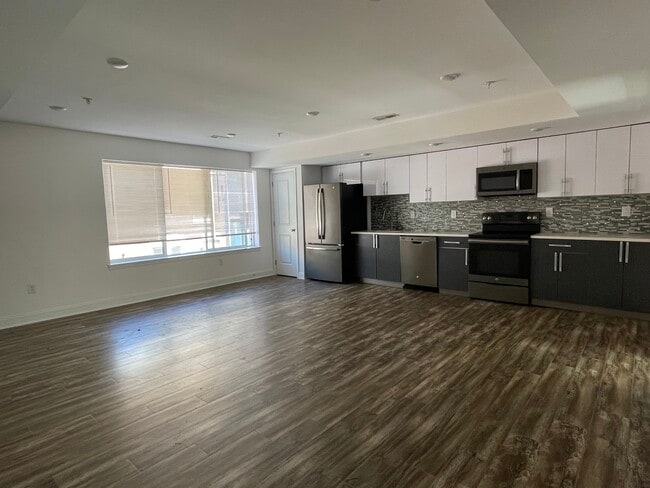 Photo - 1257 N Newkirk St