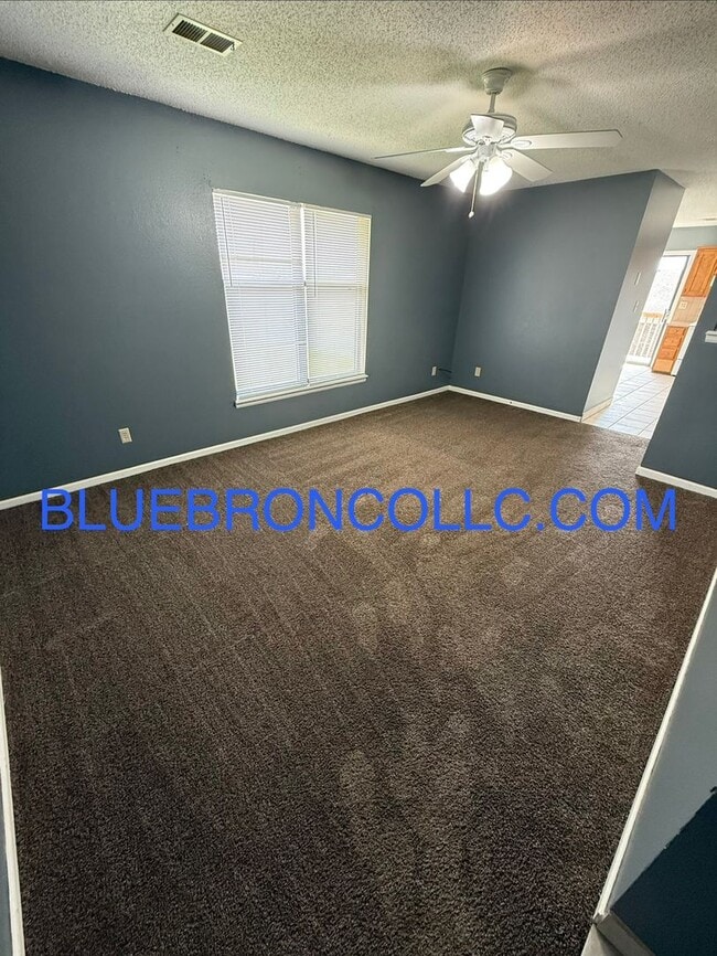 Photo - Cute 2 bedroom 1 bathroom home with a 1 car garage Unit C