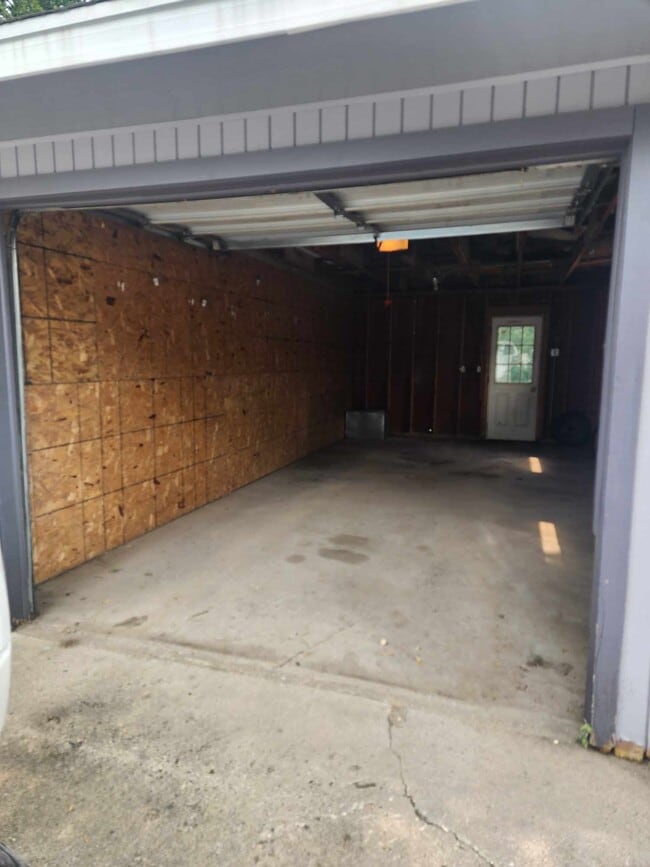Building Photo - 615 1st Ave SE Rental