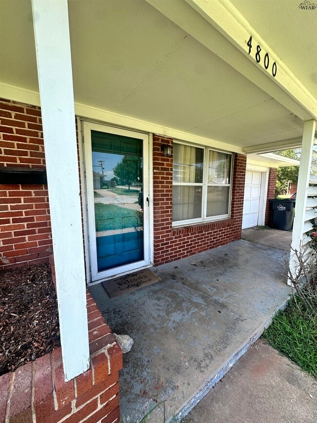 Photo - 4800 Earl St