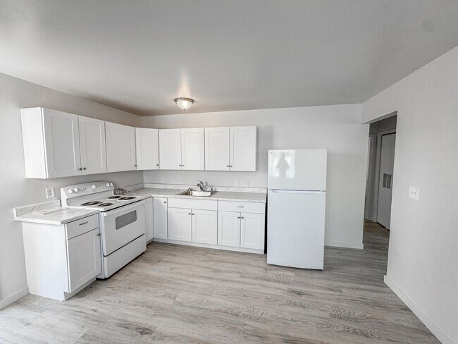 Photo - Charming Duplex with Prime Location in West Valley!