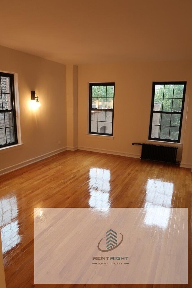 Photo - 426 W Briar Pl Unit E5