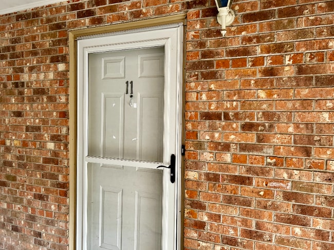 Photo - 305 Greenbriar St Unit 11