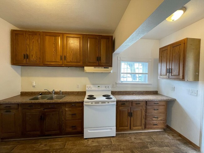 Photo - 122 S 2nd Ave Apartment Unit 122 S 2nd Avenue