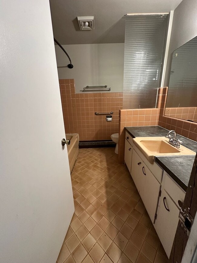Photo - 7105 W Capitol Dr Unit 2