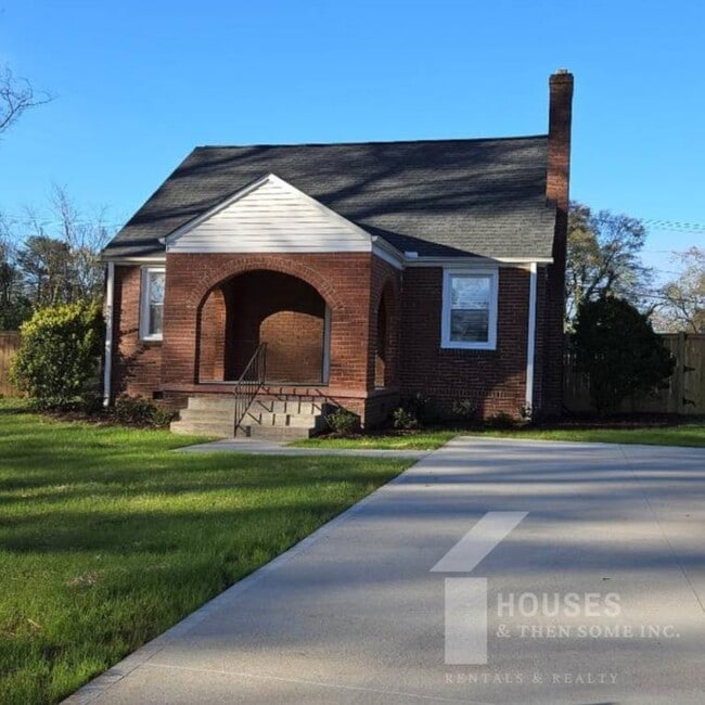 Building Photo - 106 E Wilburn Ave