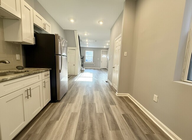 Photo - 7019 Saybrook Ave