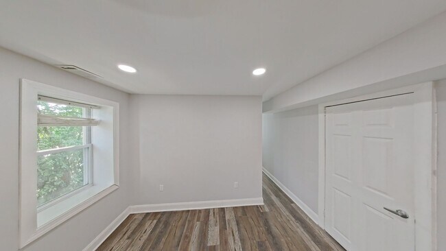 Photo - 610 E 9th St Unidad 1