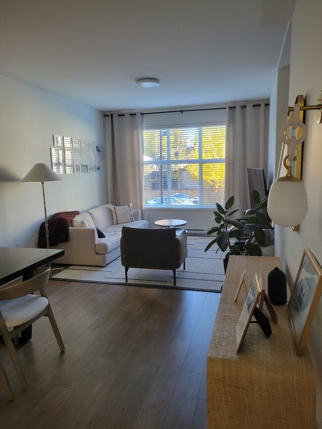 Building Photo - 2267 Mckenzie Rd