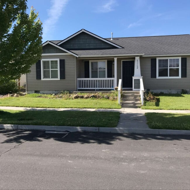 Building Photo - 63162 de Haviland St