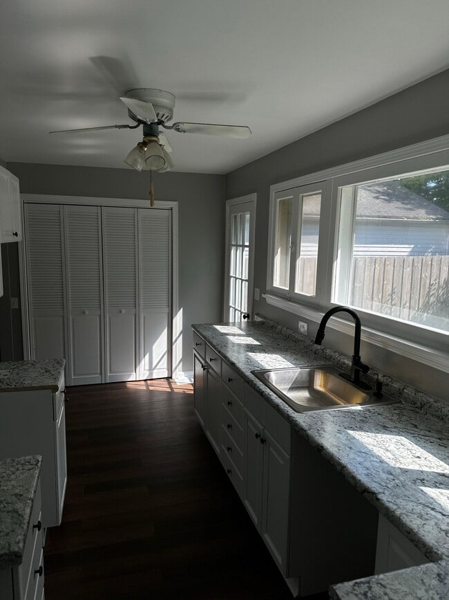 Photo - 472 Lamson Ave