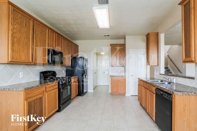 Photo - 4722 Shale Dr