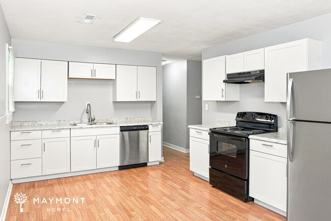 Photo - 1602 1st Ave SW