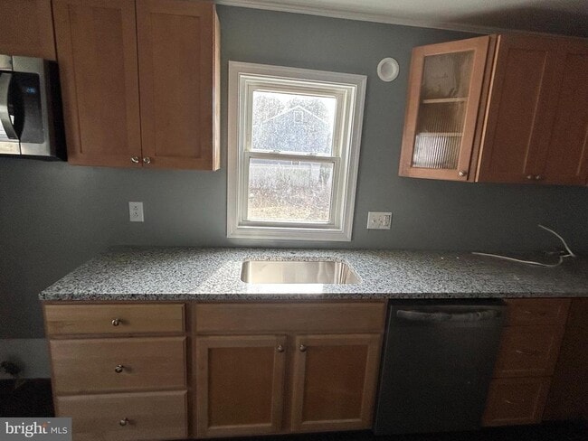 Photo - 234 W 7th St