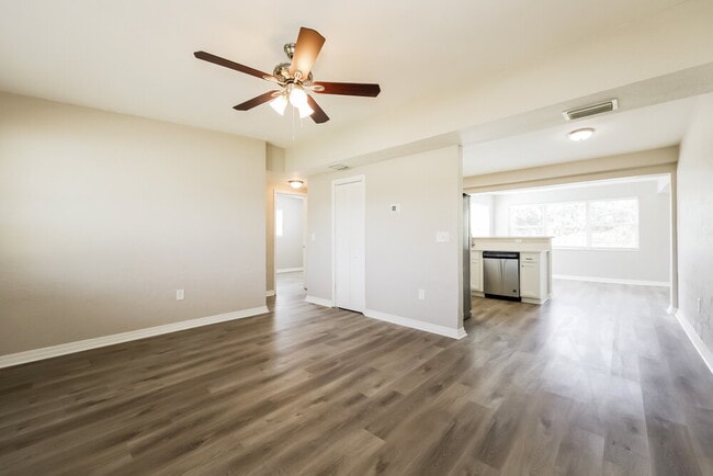 Photo - 1412 Brookhill Dr