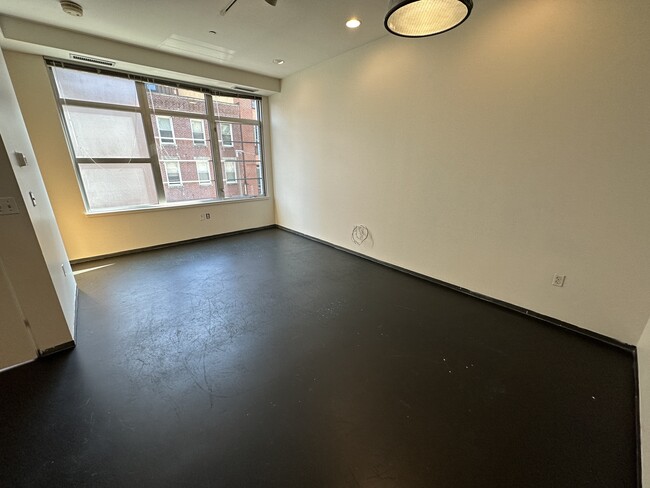 Building Photo - 117 E Berkeley St Unit 1 Rental