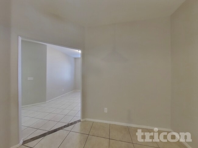 Photo - 6613 W Miami St