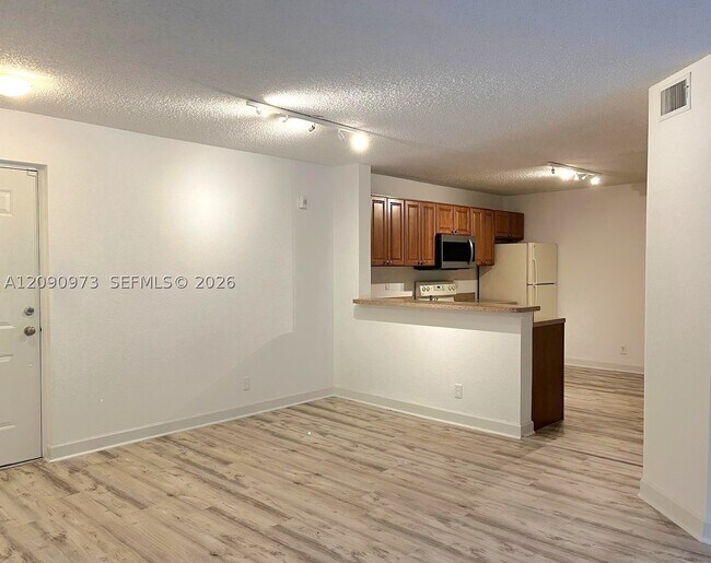 10161 W Sunrise Blvd Unit 203