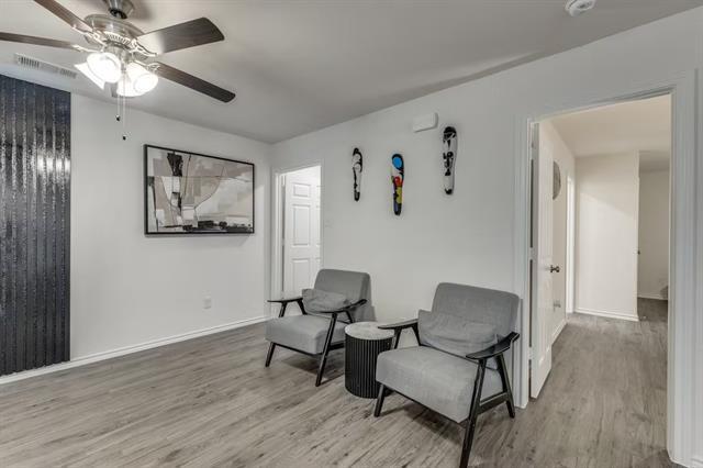 Photo - 2308 Dalworth St