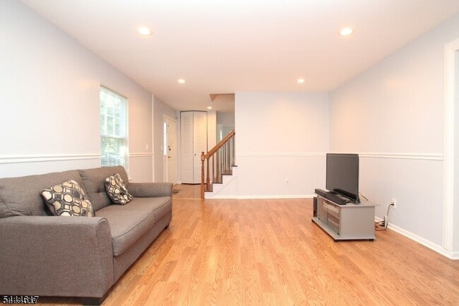 Photo - 2 Wyndham Way