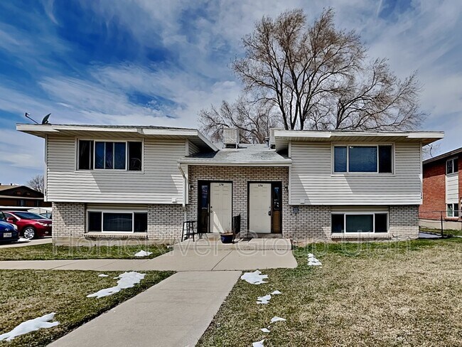 Photo - 176 W Foxbridge Dr House