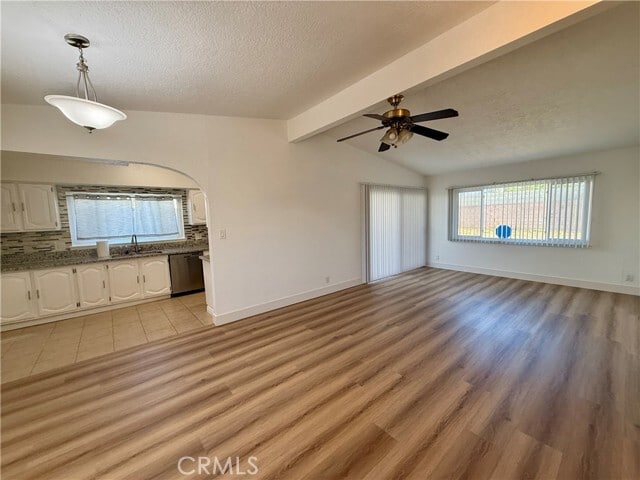 1016 W Ave J14