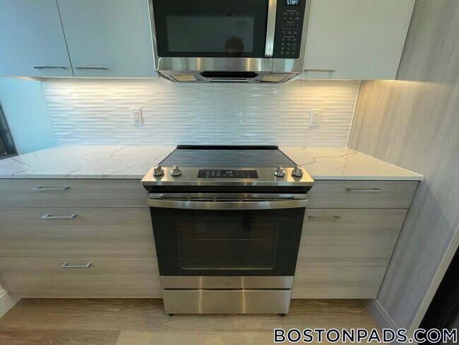 Photo - 1079 Commonwealth Ave Unidad 410