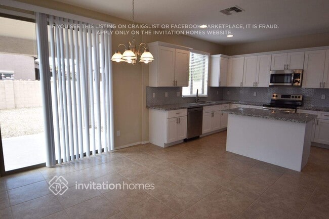 Photo - 17227 W Elm St