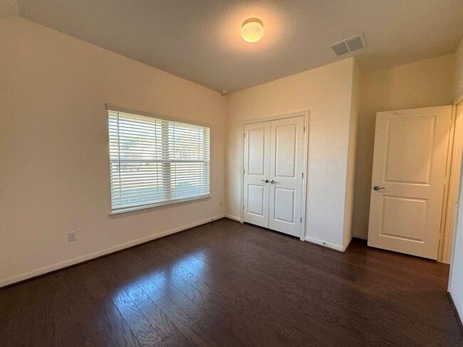 Photo - 1425 Morning View Rd