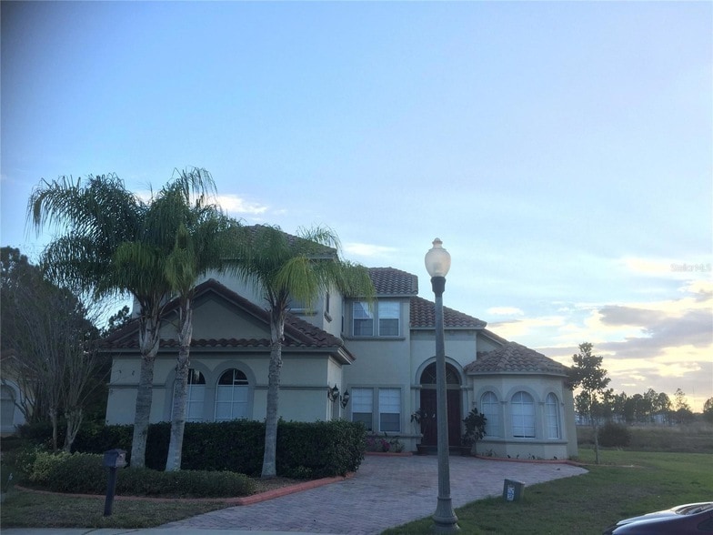 Photo - 142 Harrington Ct