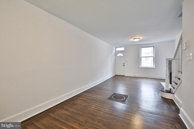 Photo - 1308 E Oxford St