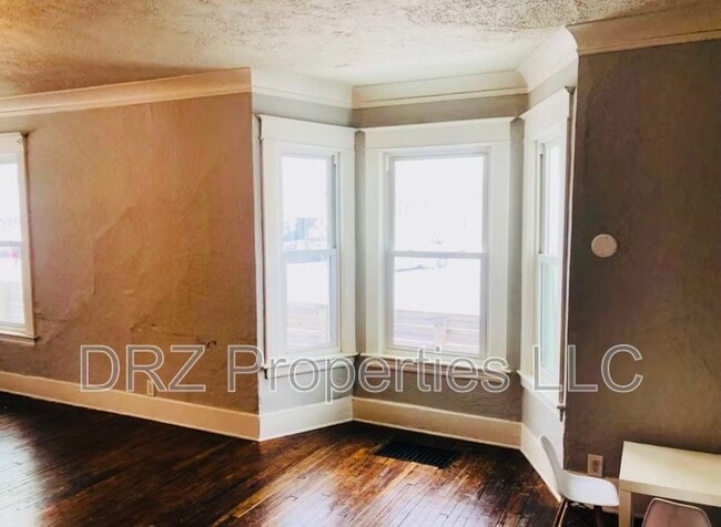 Photo - 1017 Bridge St NW