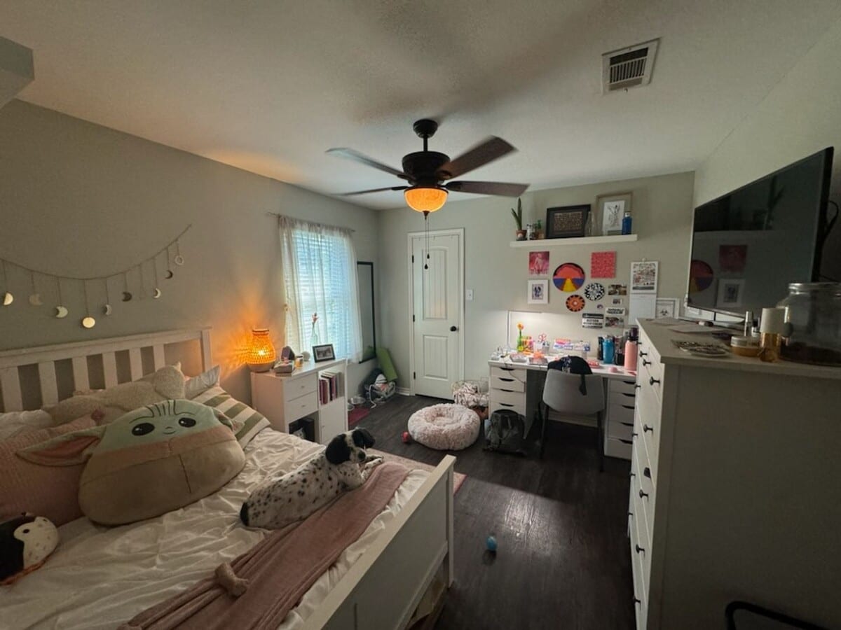 Photo - 4 Bedroom Home on Pearl St!