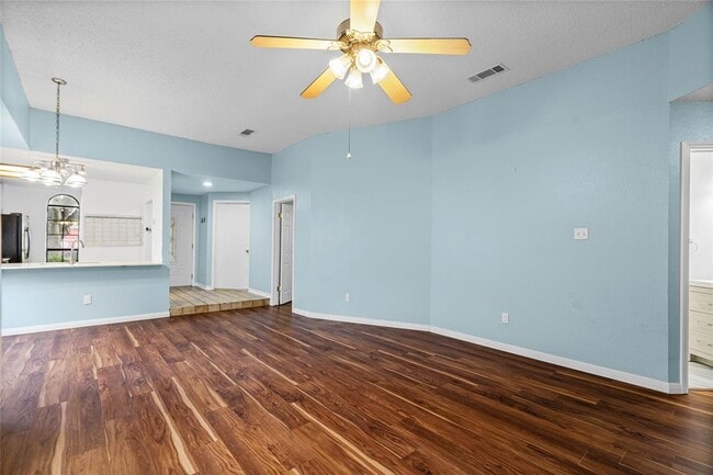 Photo - 2408 Windrift Way