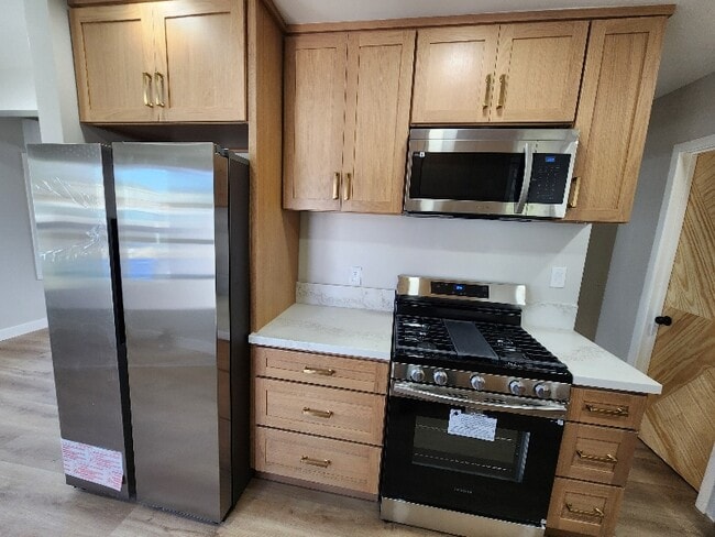 Photo - 333 E 61st St