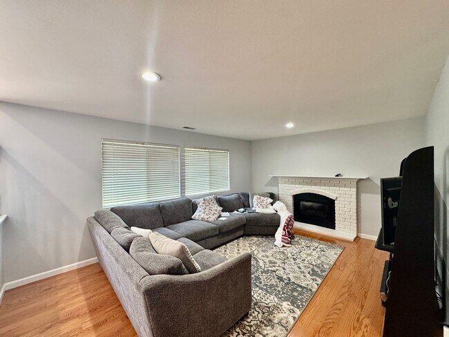 Photo - Heights of Klahanie