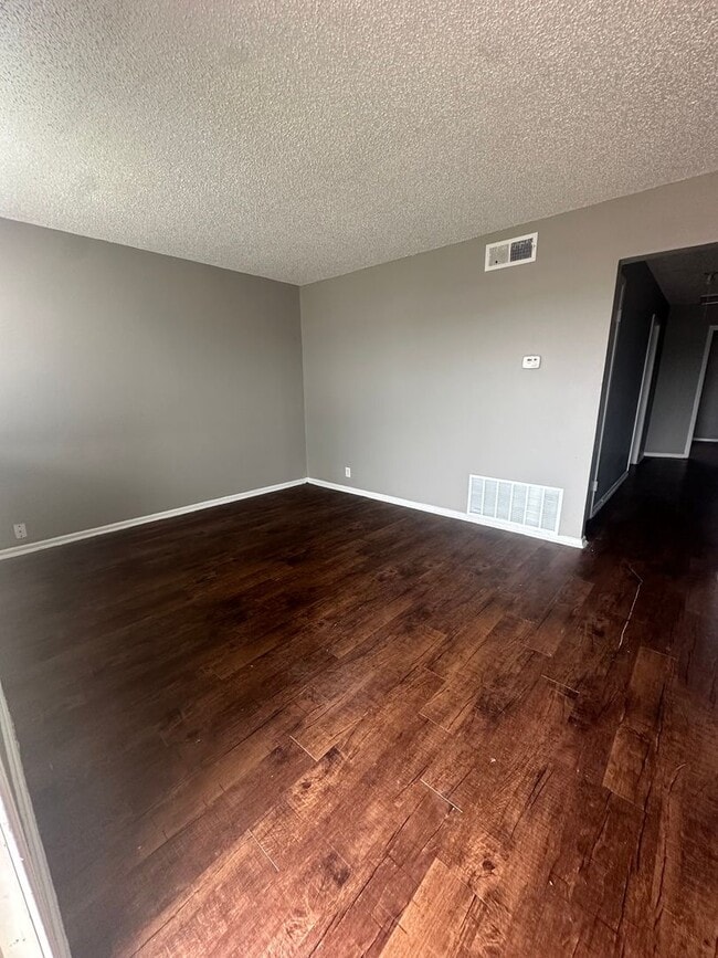 Photo - Brookview Duplex 6917