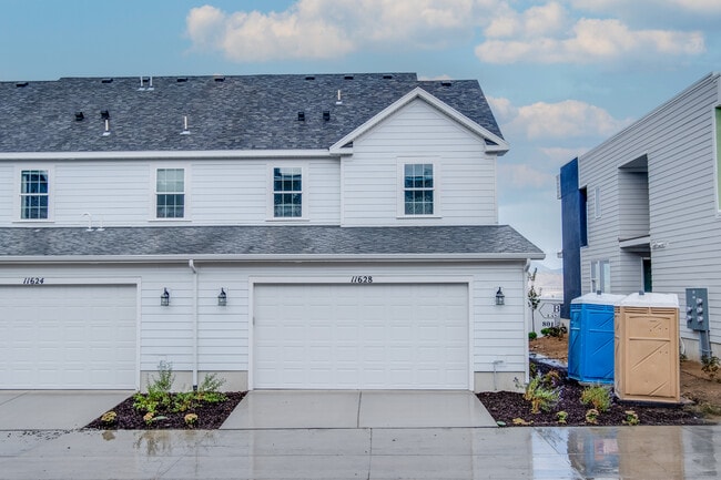 Back 2 car garage