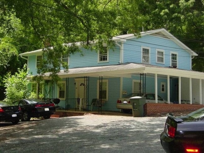 Building Photo - 108 Pine St Unit 6