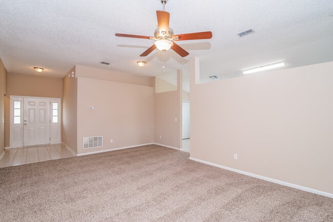 Photo - 1691 Northglen Cir